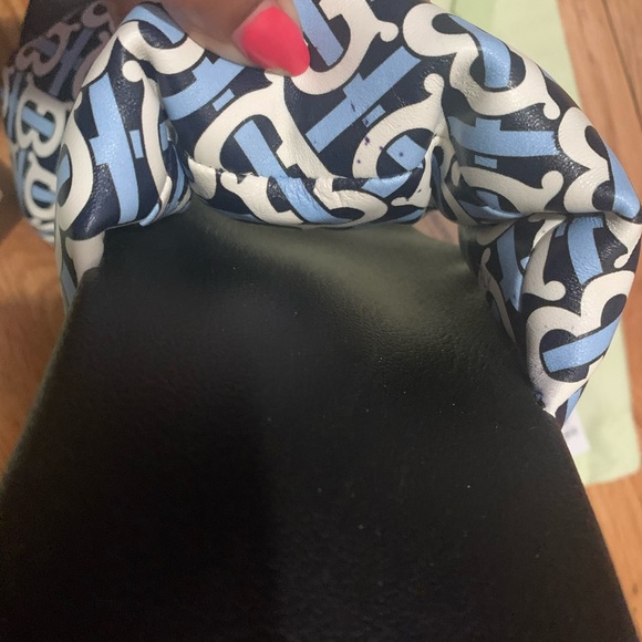 Burberry Furley TB Flock Padded Leather Slides
Sold Out !!!!!LABOR DAY SALE!! - Picture 8 of 11